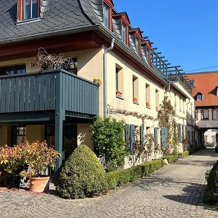 Im Stadionischem Hof *