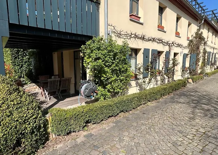 Im Stadionischem Hof Apartment Walluf