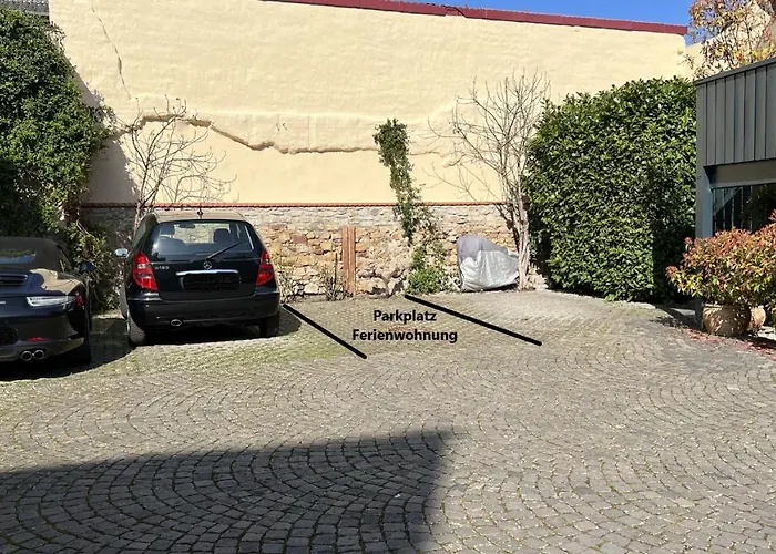 Im Stadionischem Hof * Walluf